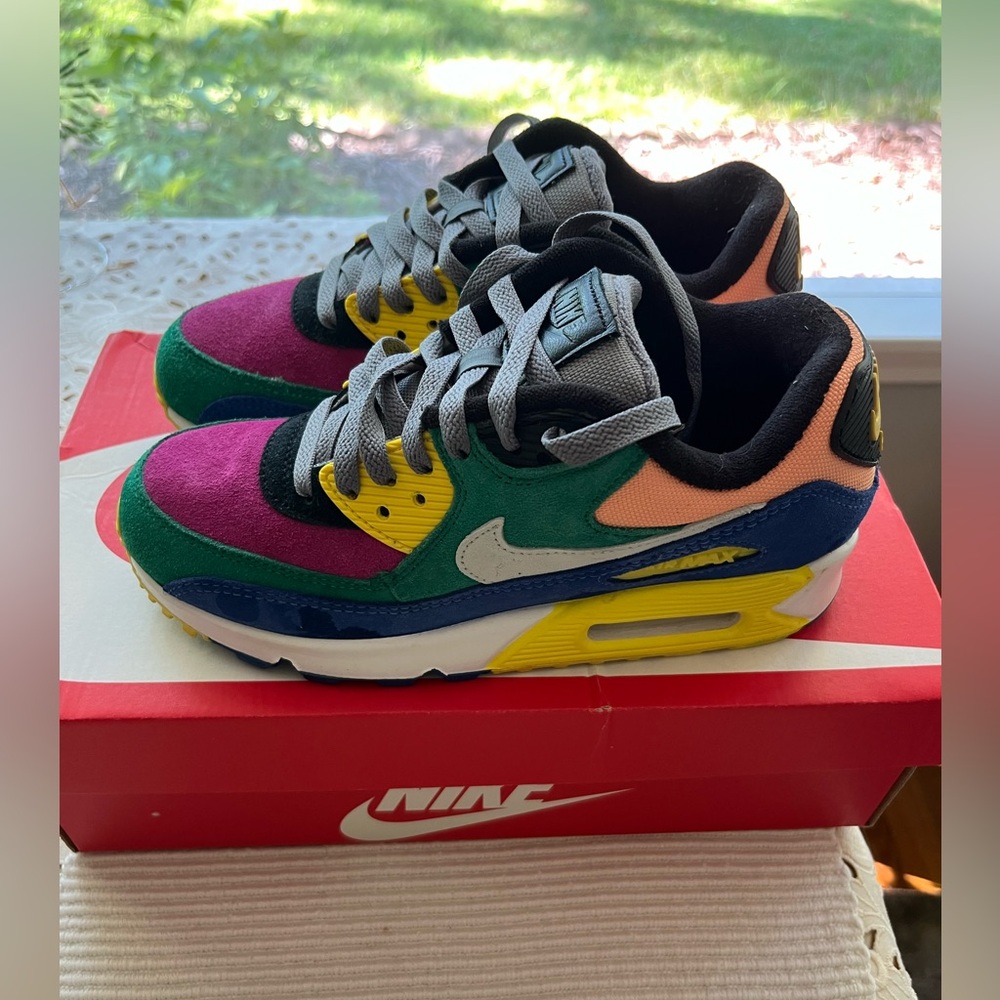 Multi colored Air Max 90 SIZE:5Y